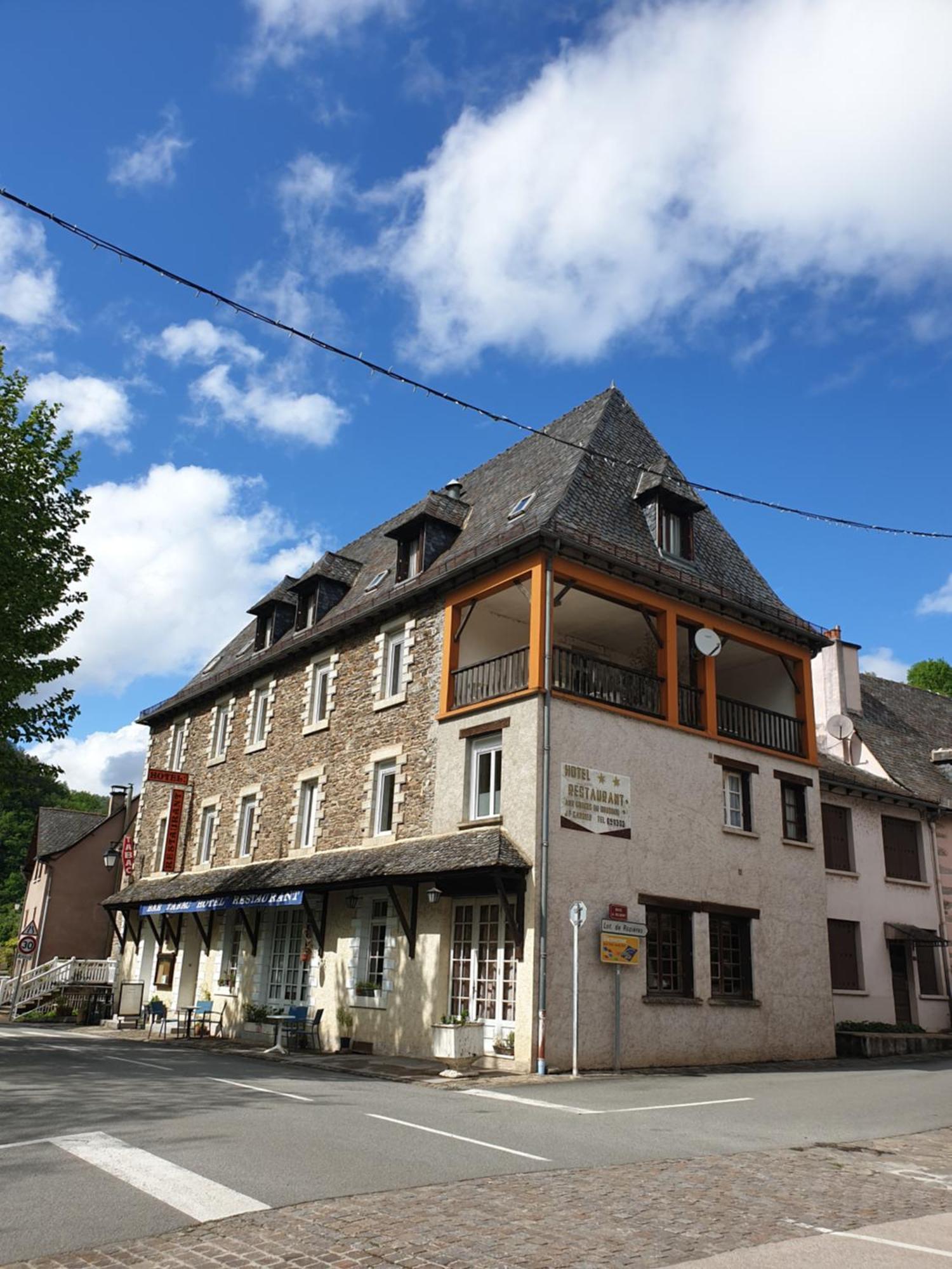 Aux Gorges Du Dourdou Hotel Conques-en-Rouergue ภายนอก รูปภาพ