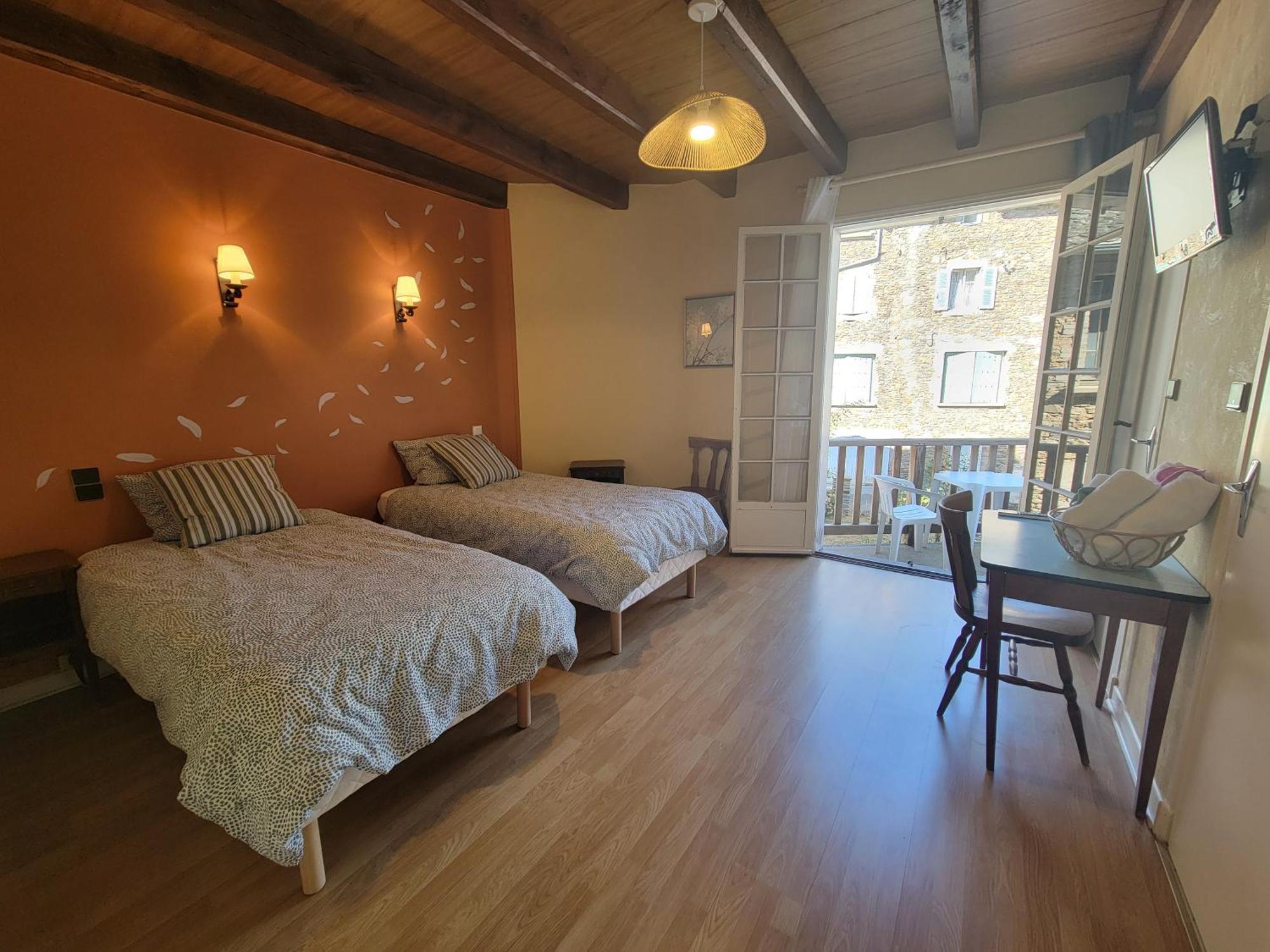 Aux Gorges Du Dourdou Hotel Conques-en-Rouergue ภายนอก รูปภาพ